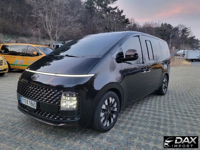 Hyundai Staria 4WD Lounge 9-Seater