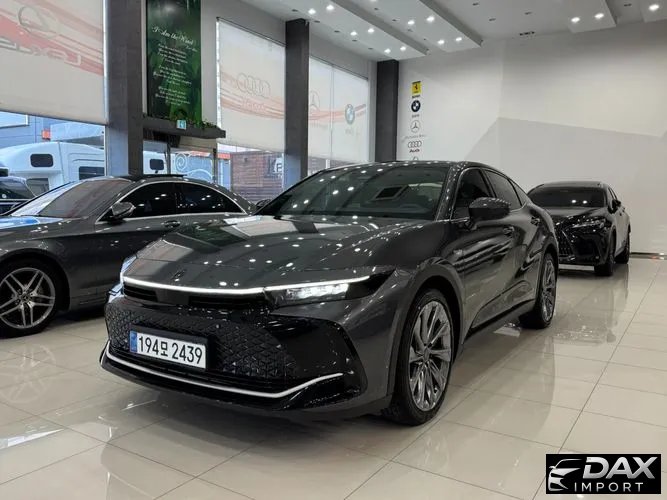 Toyota Crown 2.5 4WD Hybrid