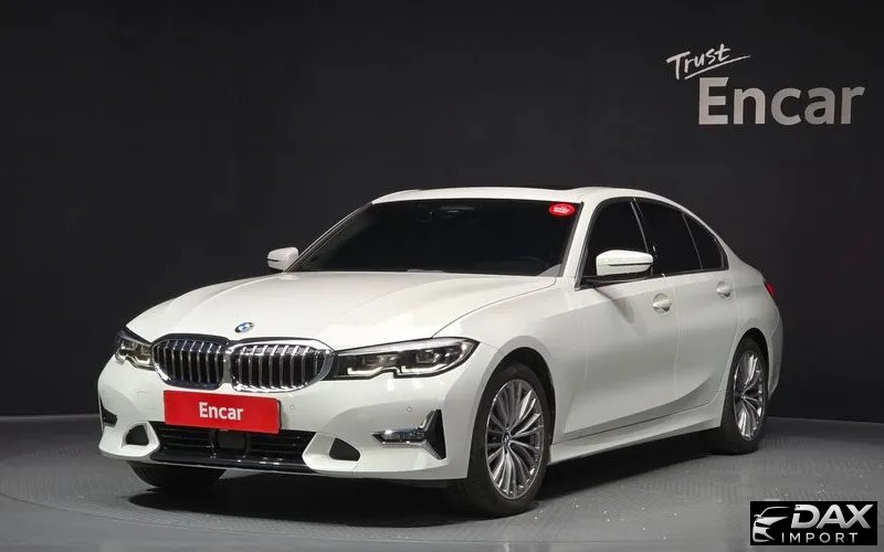 BMW 3-Series 320i Luxury