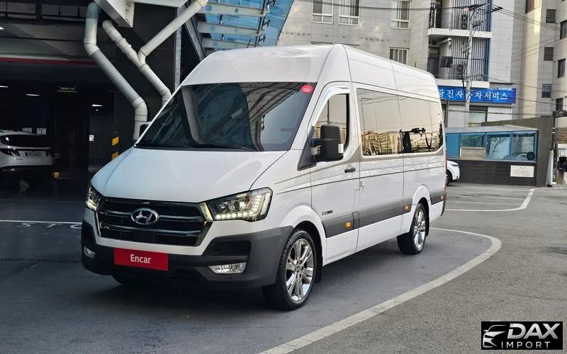 Hyundai Solati 15-seater