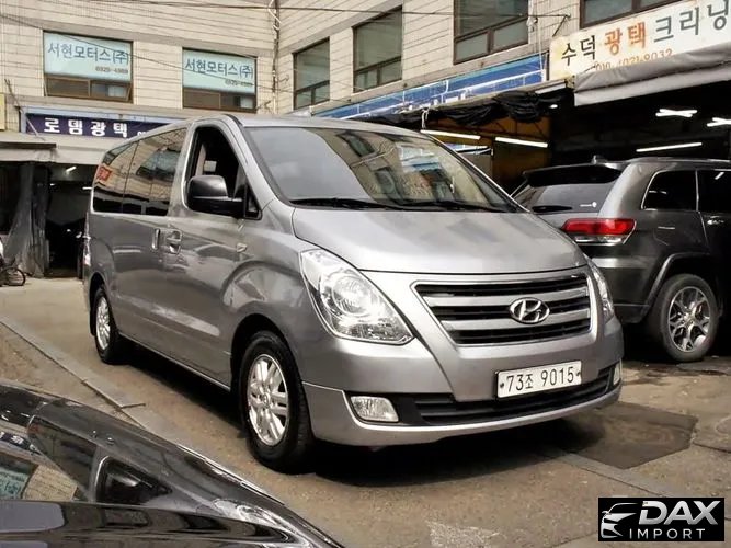 Hyundai Starex 12-Seater Wagon