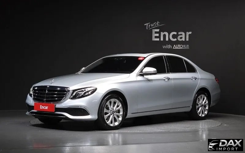 Mercedes-Benz E-Class E300 4MATIC Exclusive