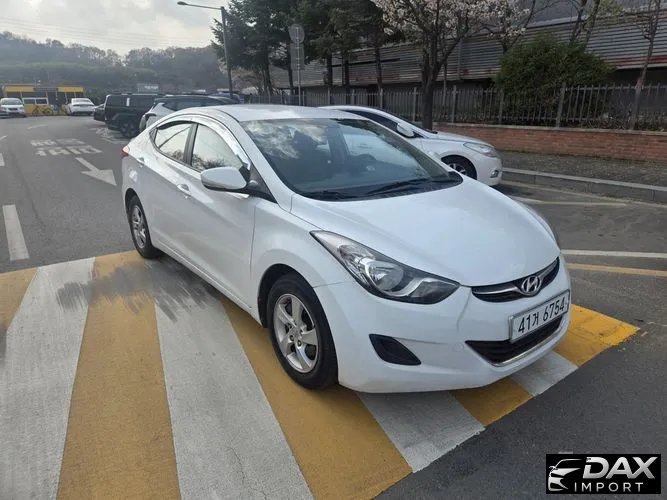 Hyundai AVANTE M16 GDI Deluxe