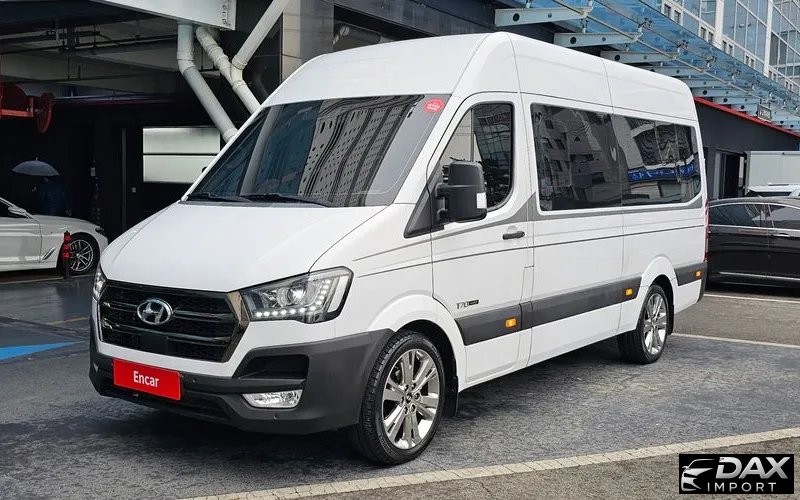 Hyundai Solati 15-seater