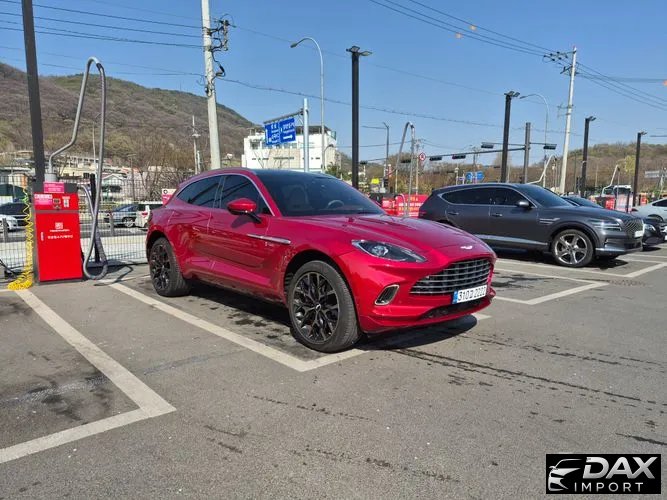 Astonmartin DBX 4.0 V8