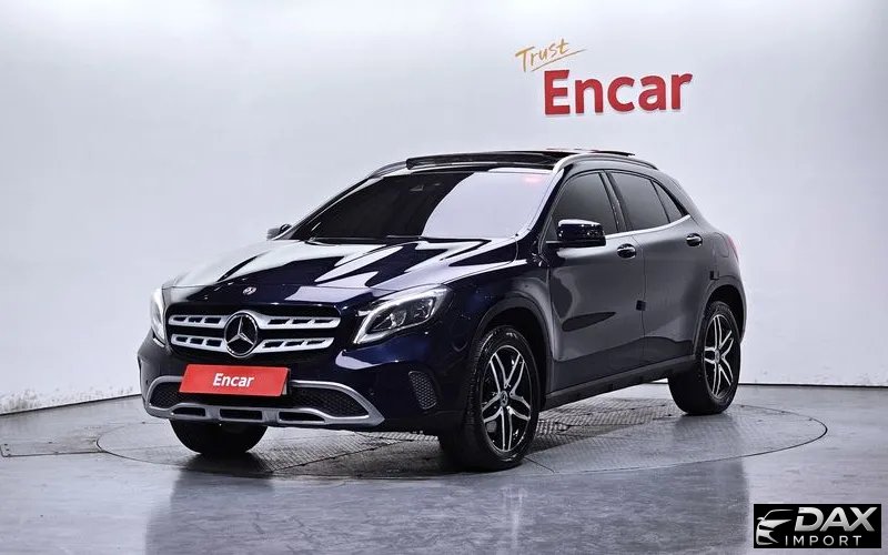 Mercedes-Benz GLA-Class GLA220 Premium