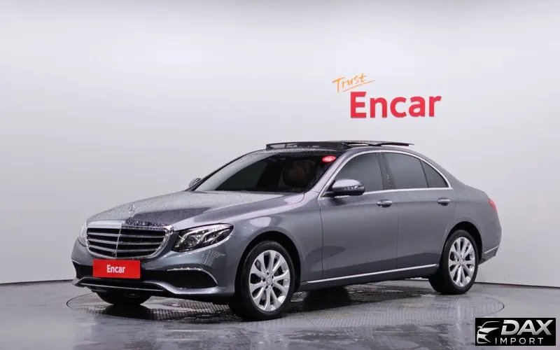 Mercedes-Benz E-Class E300 4MATIC Exclusive