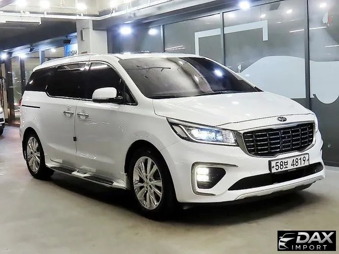 Kia Canival 7-seater Limousine