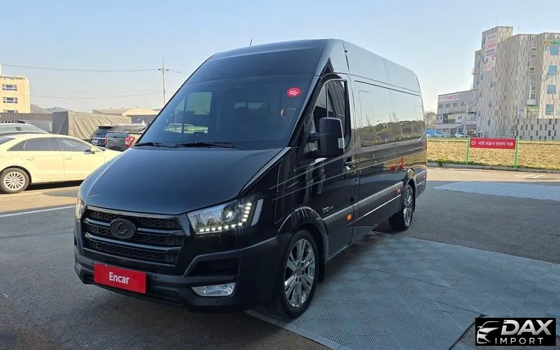 Hyundai Solati 15-seater