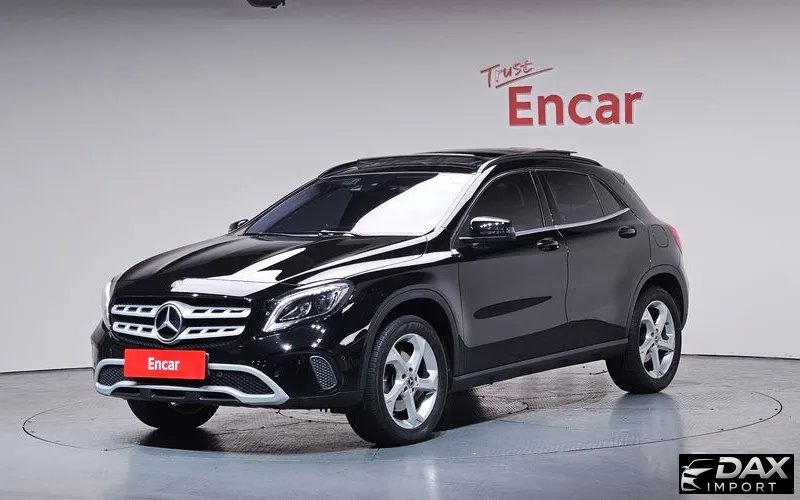 Mercedes-Benz GLA-Class GLA220