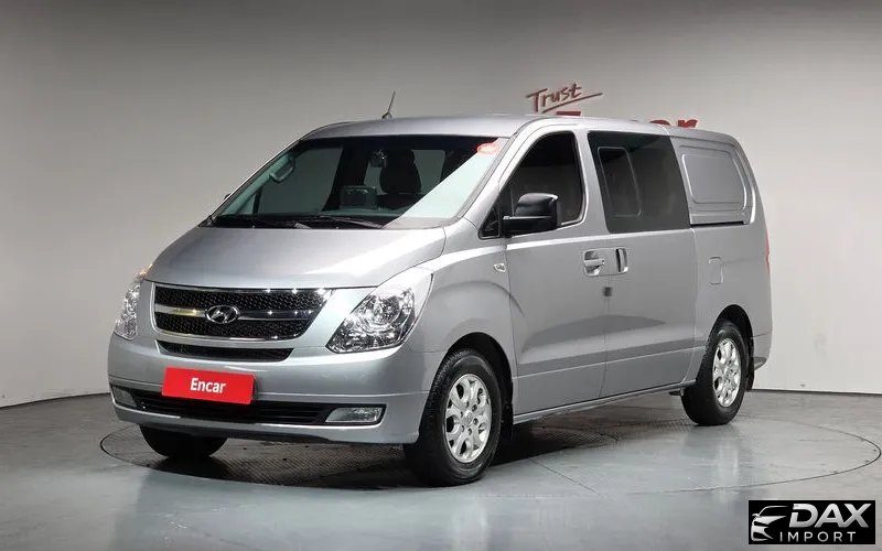 Hyundai Starex 5-Seater VAN