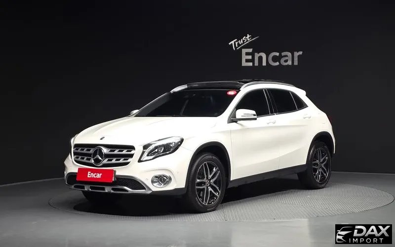 Mercedes-Benz GLA-Class GLA220