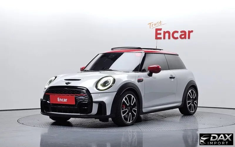 Mini Cooper JCW Launch Pack