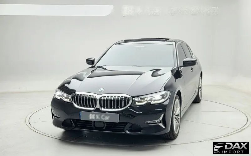 BMW 3-Series 320i Luxury
