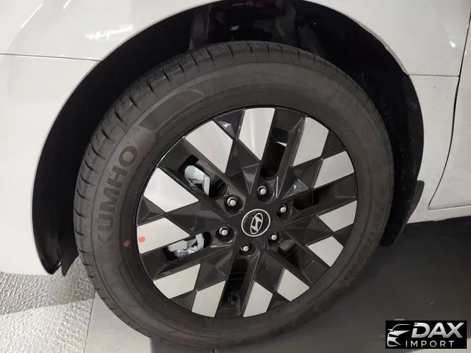 Hyundai Staria L3.5 Lounge 9-Seater