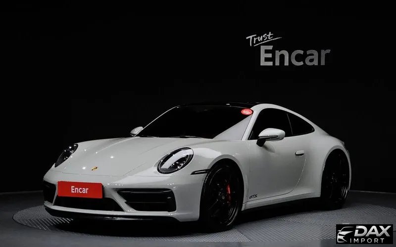 Porsche 911 Carrera 4 GTS