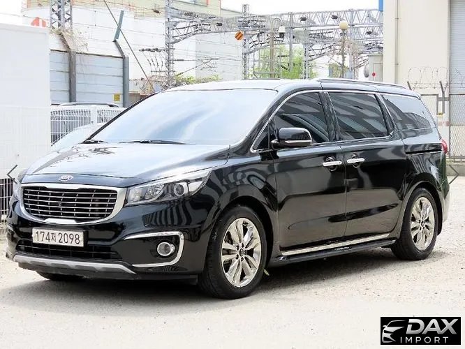 Kia Canival 9-seater Noblesse