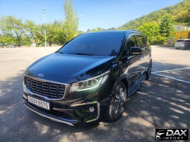 Kia Canival 9-Seater Luxury