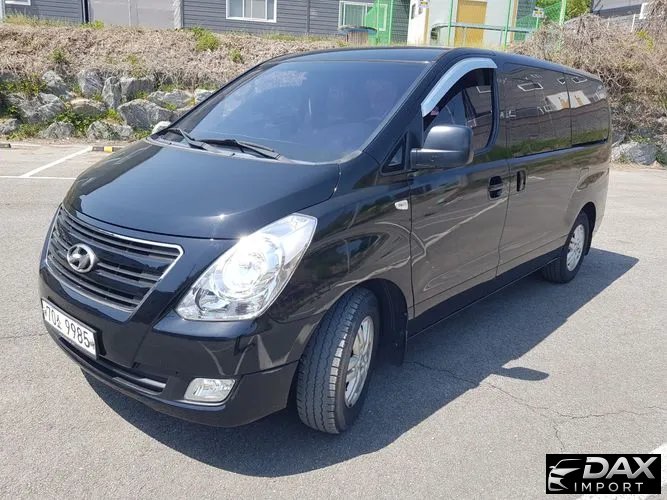 Hyundai Starex 12-Seater Wagon