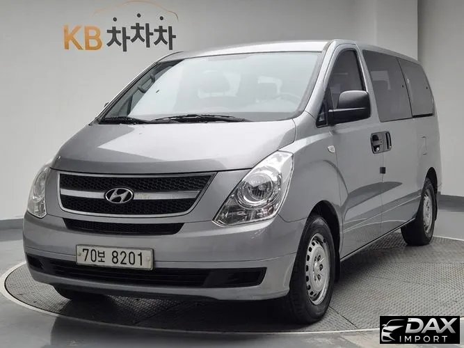 Hyundai Starex 12-Seater Wagon