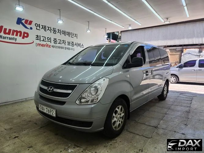 Hyundai Starex 12-Seater Wagon