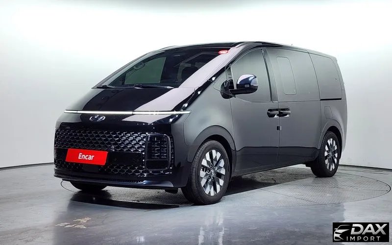Hyundai Staria Lounge 9-Seater