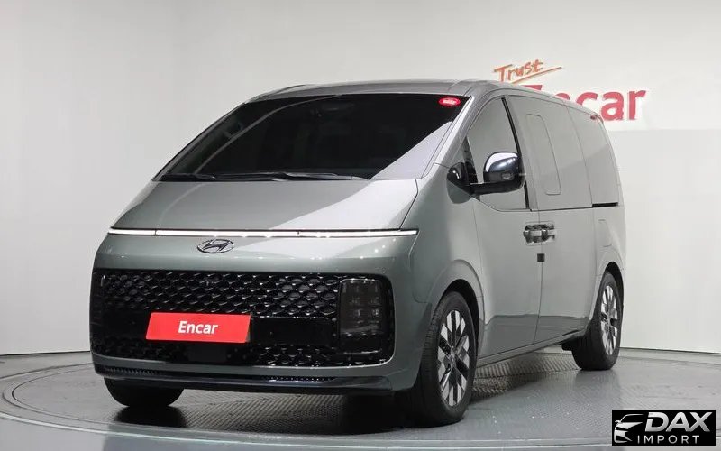 Hyundai Staria 4WD Lounge 9-Seater