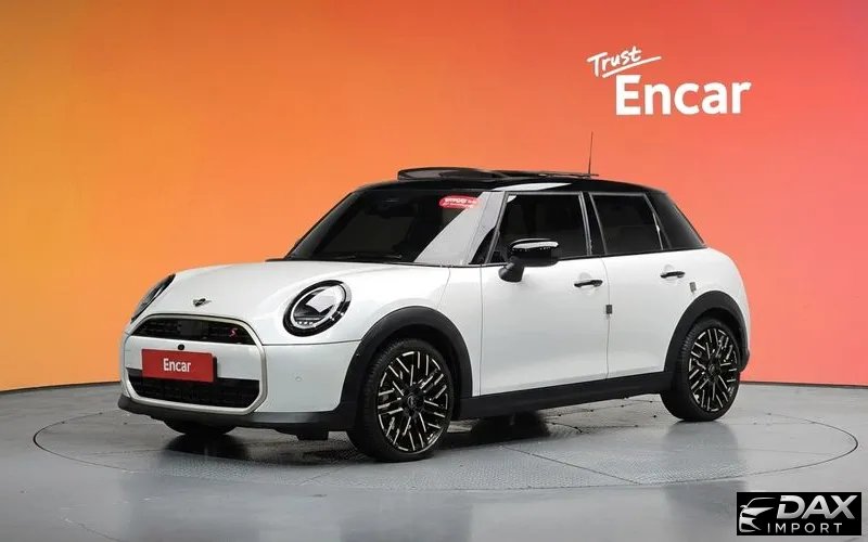 Mini Cooper 5 Door Favoured
