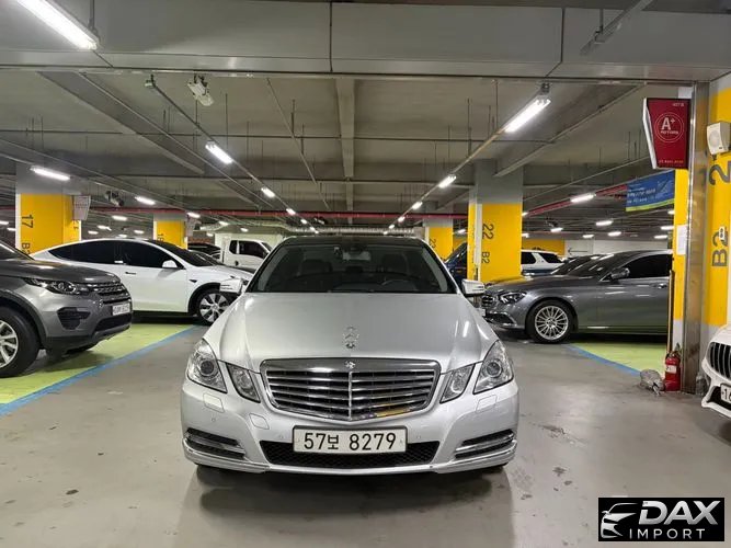 Mercedes-Benz E-Class E300 Elegance