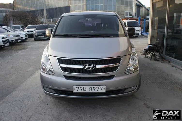 Hyundai Starex 4WD 12-Seater Wagon