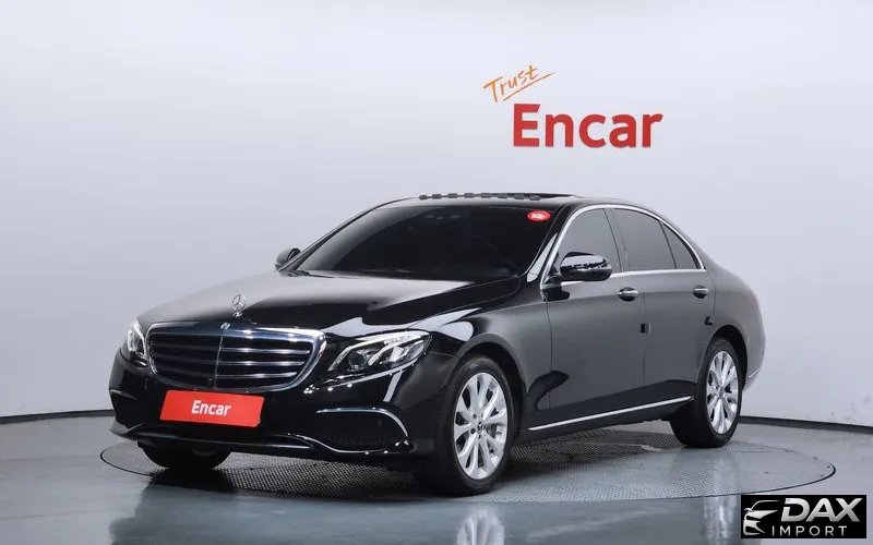 Mercedes-Benz E-Class E300 4MATIC Exclusive