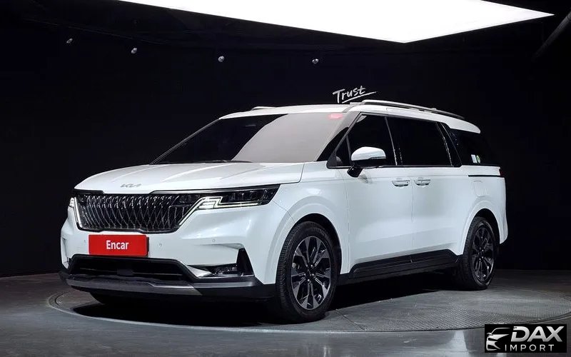 Kia Canival 7-Seater Outdoor