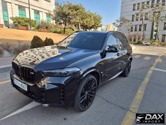 BMW X5 M60i