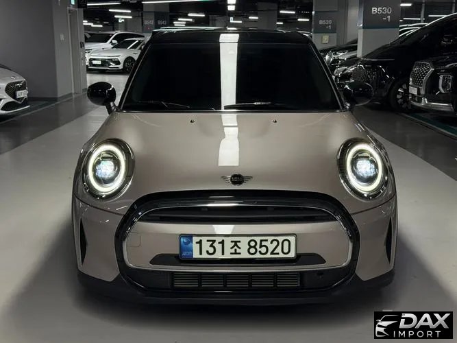Mini Cooper 5-Door Classic Plus