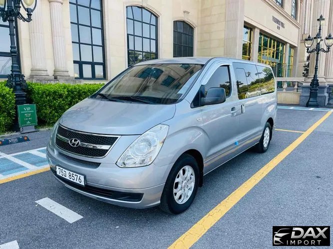 Hyundai Starex 12-Seater Wagon