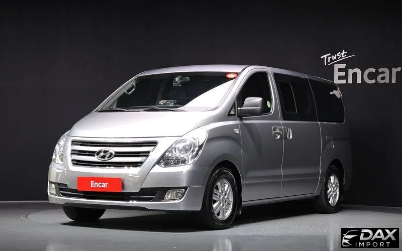 Hyundai Starex 12-Seater Wagon