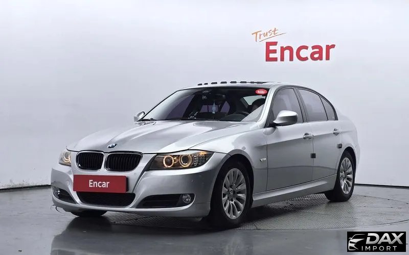 BMW 3-Series 320i Sedan