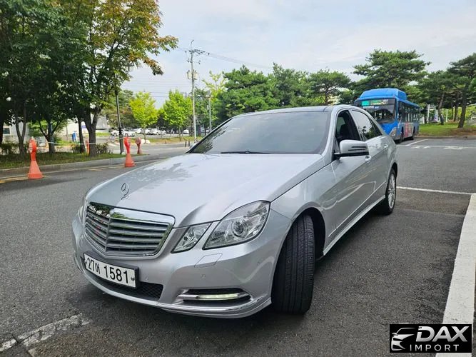 Mercedes-Benz E-Class E300 Elegance