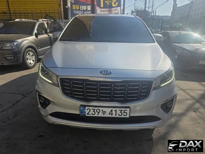 Kia Canival 9-Seater Luxury