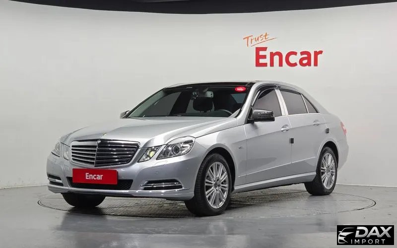 Mercedes-Benz E-Class E300 Elegance