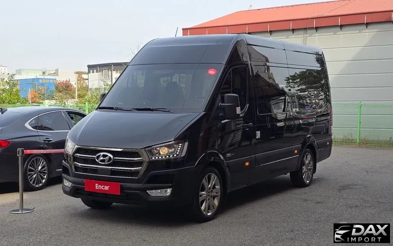 Hyundai Solati 15-seater