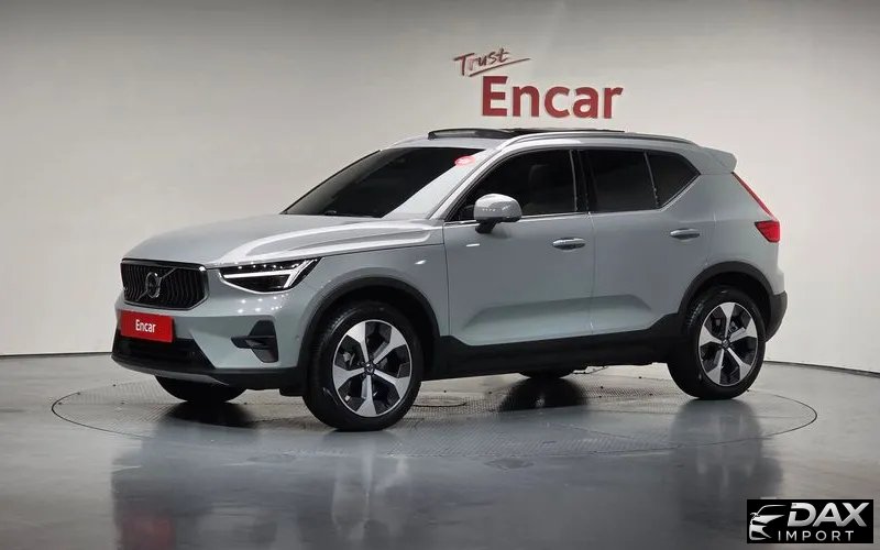 Volvo XC40 B4 Ultra Bright
