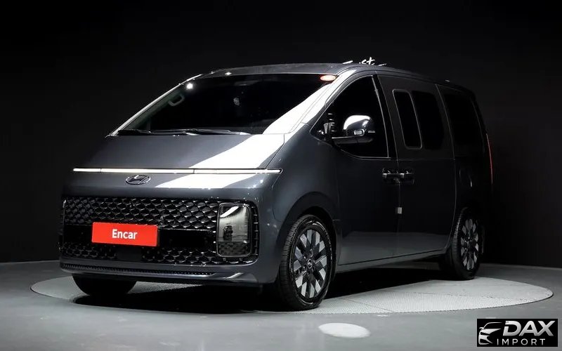Hyundai Staria Lounge 9-Seater