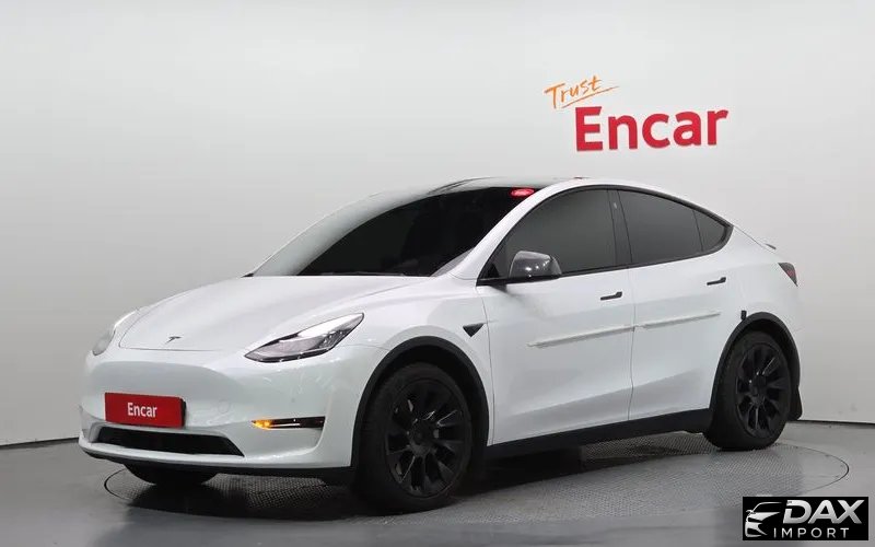 Tesla Model Y Standard Range RWD