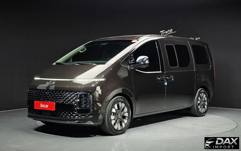 Hyundai Staria L3.5 Lounge 9-Seater