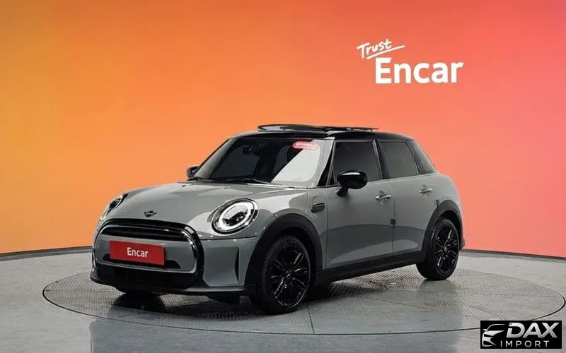 Mini Cooper 5-Door Classic Plus