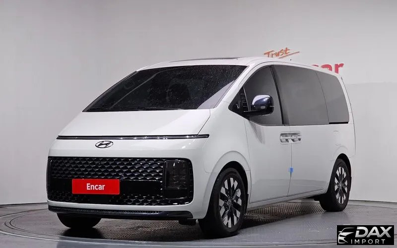 Hyundai Staria 4WD Lounge 9-Seater