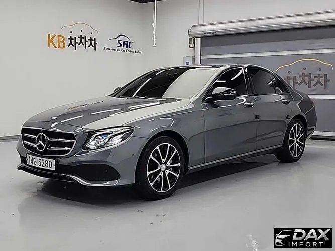 Mercedes-Benz E-Class E300 4MATIC Avnatgarde