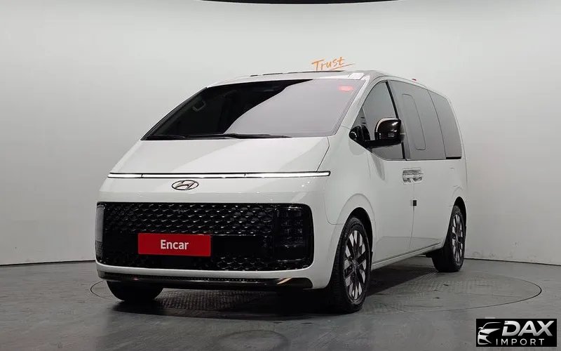Hyundai Staria 4WD Lounge 7-Seater