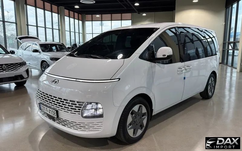 Hyundai Staria 4WD Tourer 9-Seater